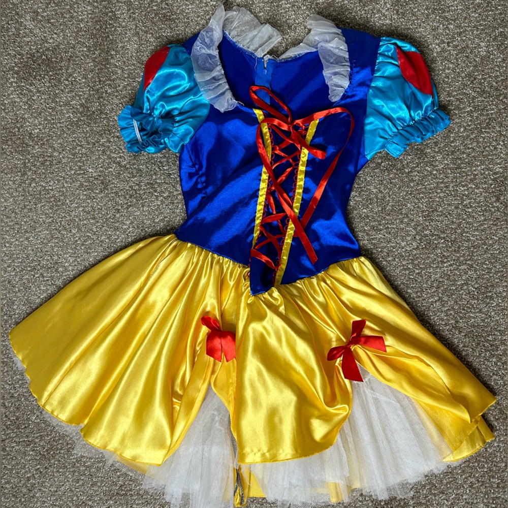 Snow White Costume